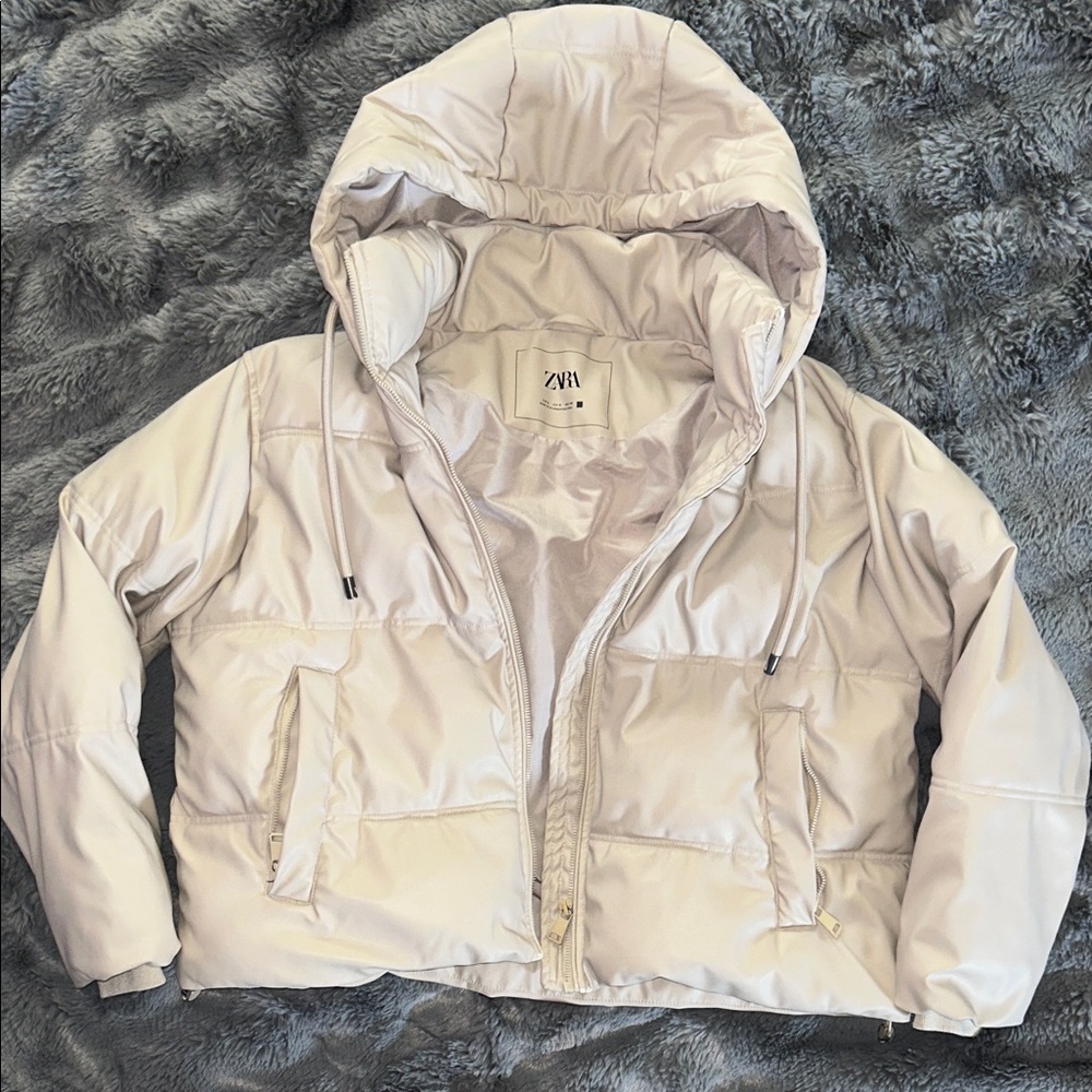 Zara Off-White Hooded Puffer Jacket